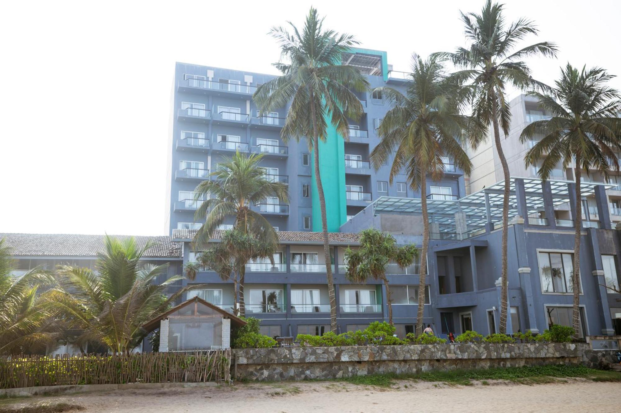 Hotel Earl'S Regent Negombo Exterior foto